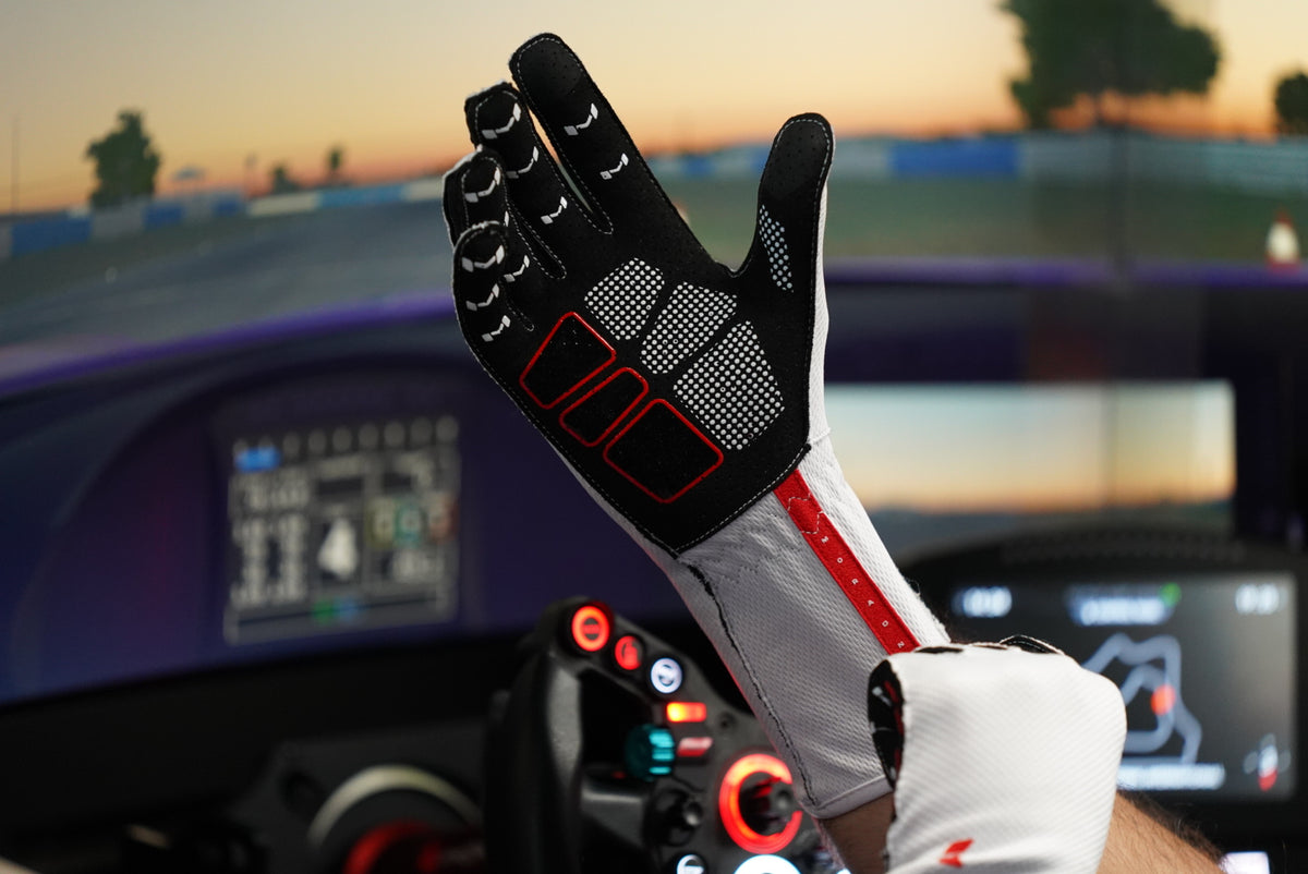 Aura Pro glove